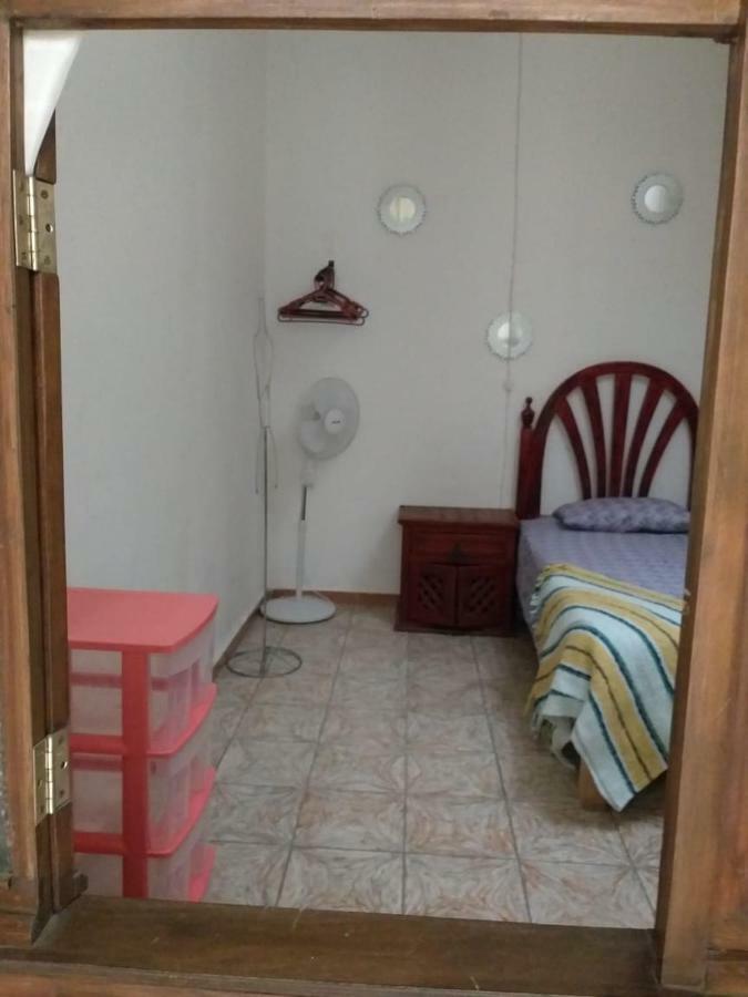 レオン Julio Houseホステル エクステリア 写真